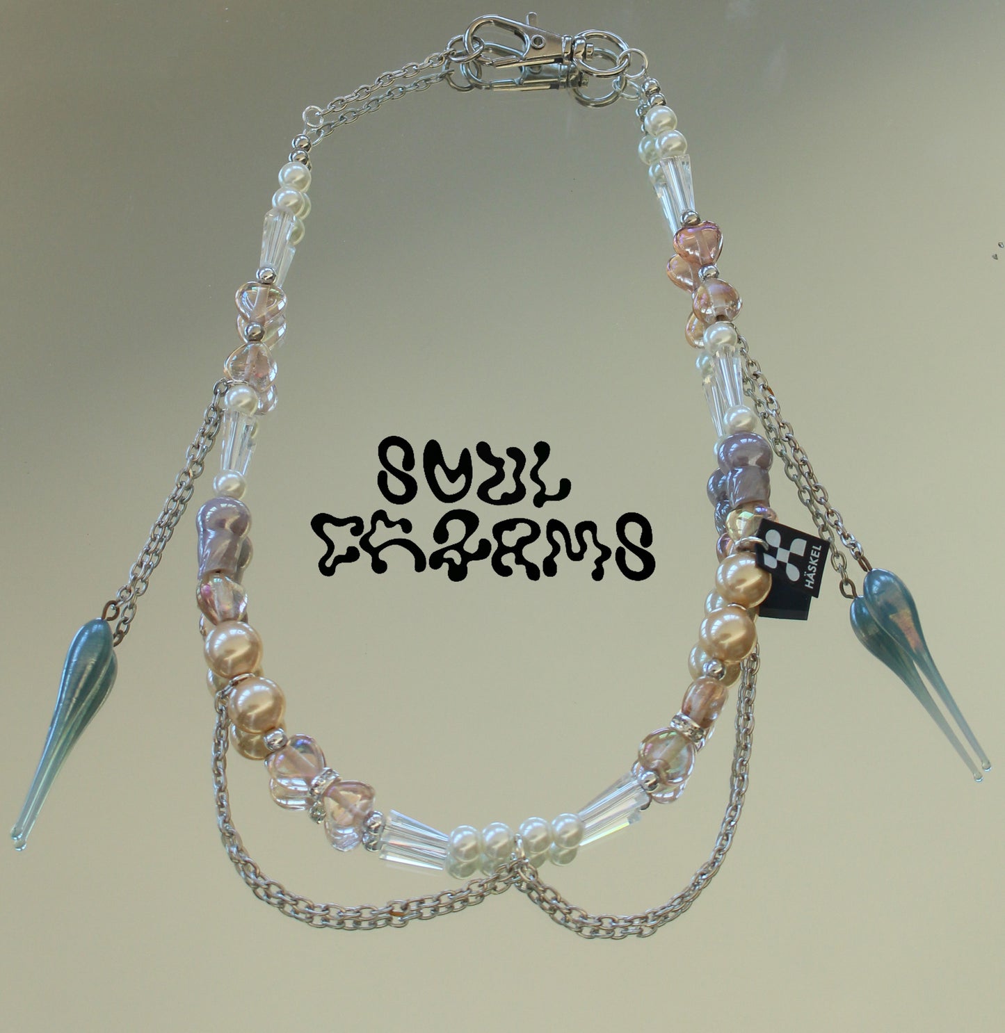 CUATRE BOLES DE NEU NECKLACE