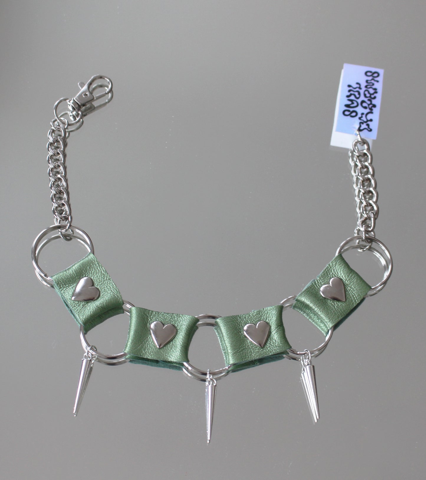 A AB ACHOKER GREEN HEART SPIKES LUX CHOKER