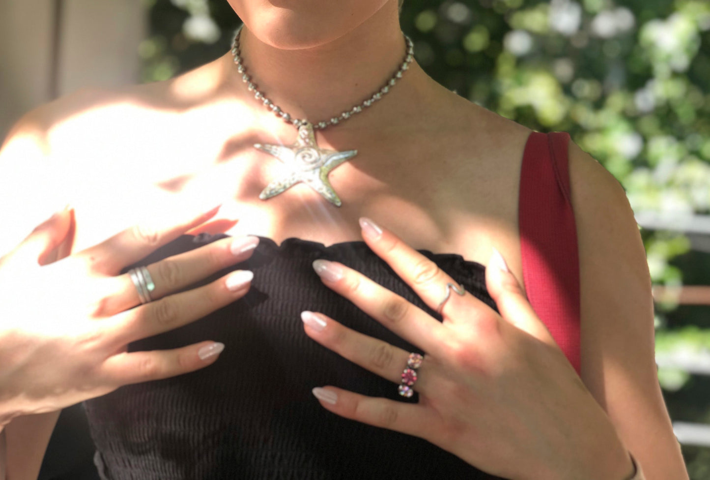 A AB ACHAIN STAR CHoKER