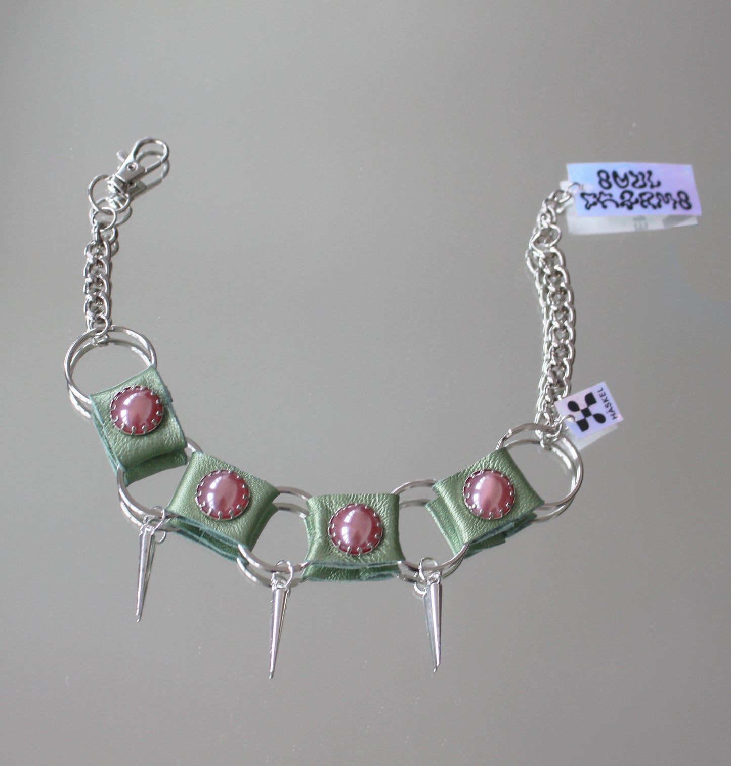 A AB ACHOKER STRAWBERRY SPIKES GREEN CHOKER