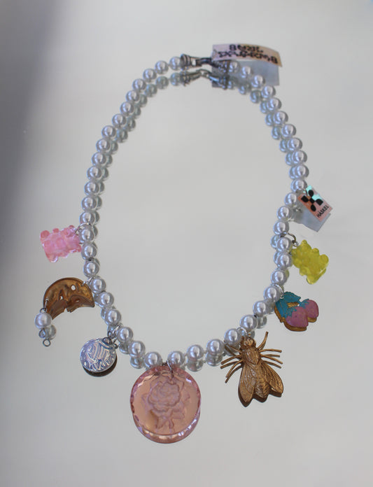 A AB BLUME NECKLACE