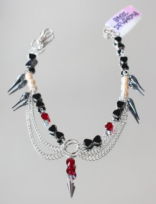 A AB RED ZWEI NECKLACE