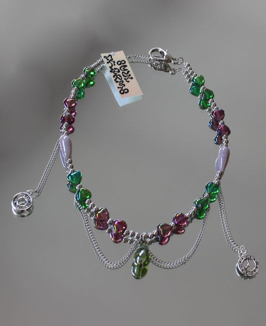 A GREEN O´CLOCK NECKLACE