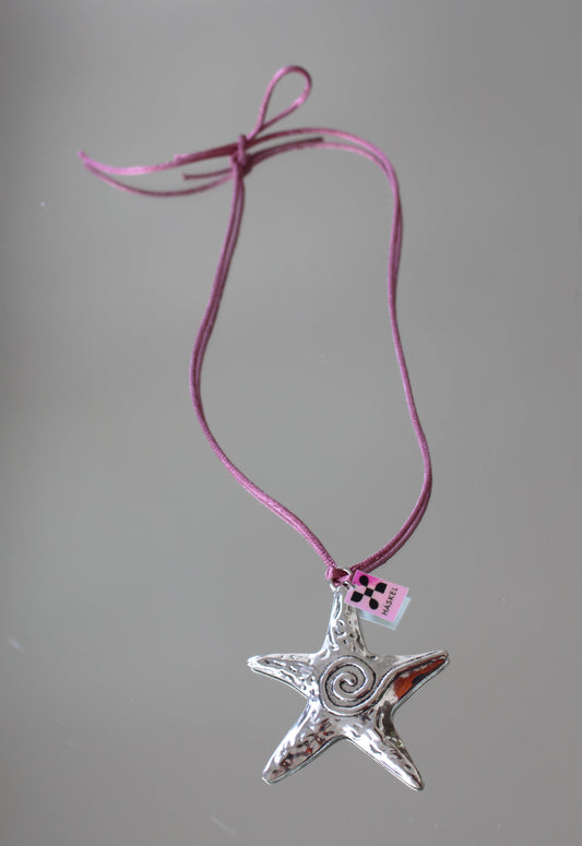 A STARFISH PINK NECKLACE