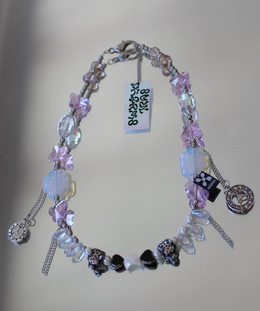 A NORTHERN LIGHT DREAM NECKLACE
