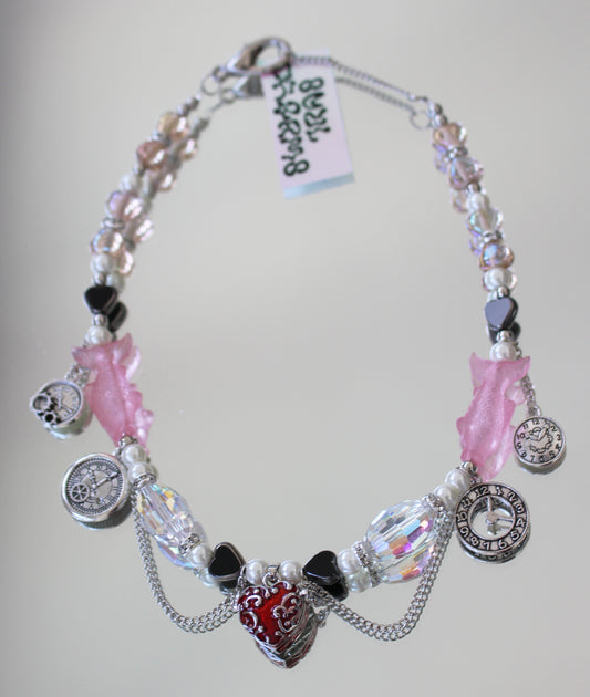A PRESENT O´CLOCK RED NECKLACE