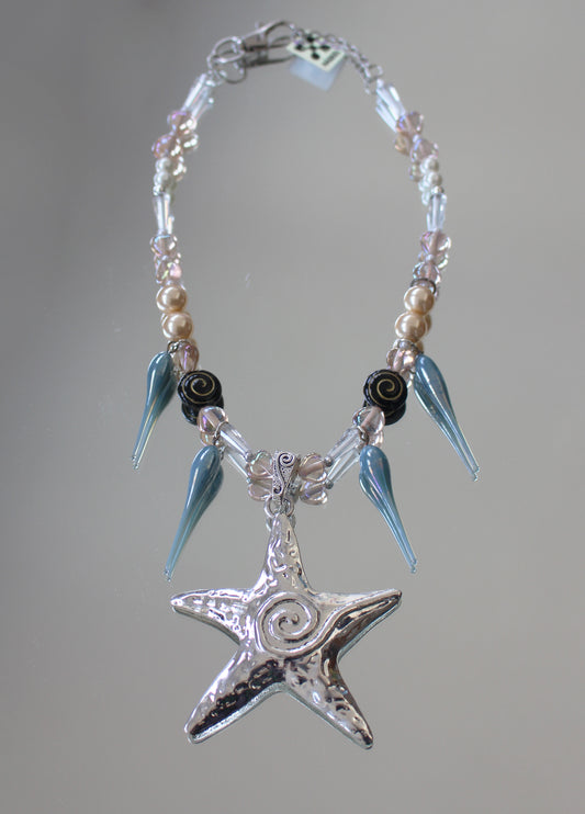 BABY GREY STAR NECKLACE