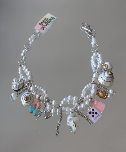 A AB BLANK CARACLS NECKLACE