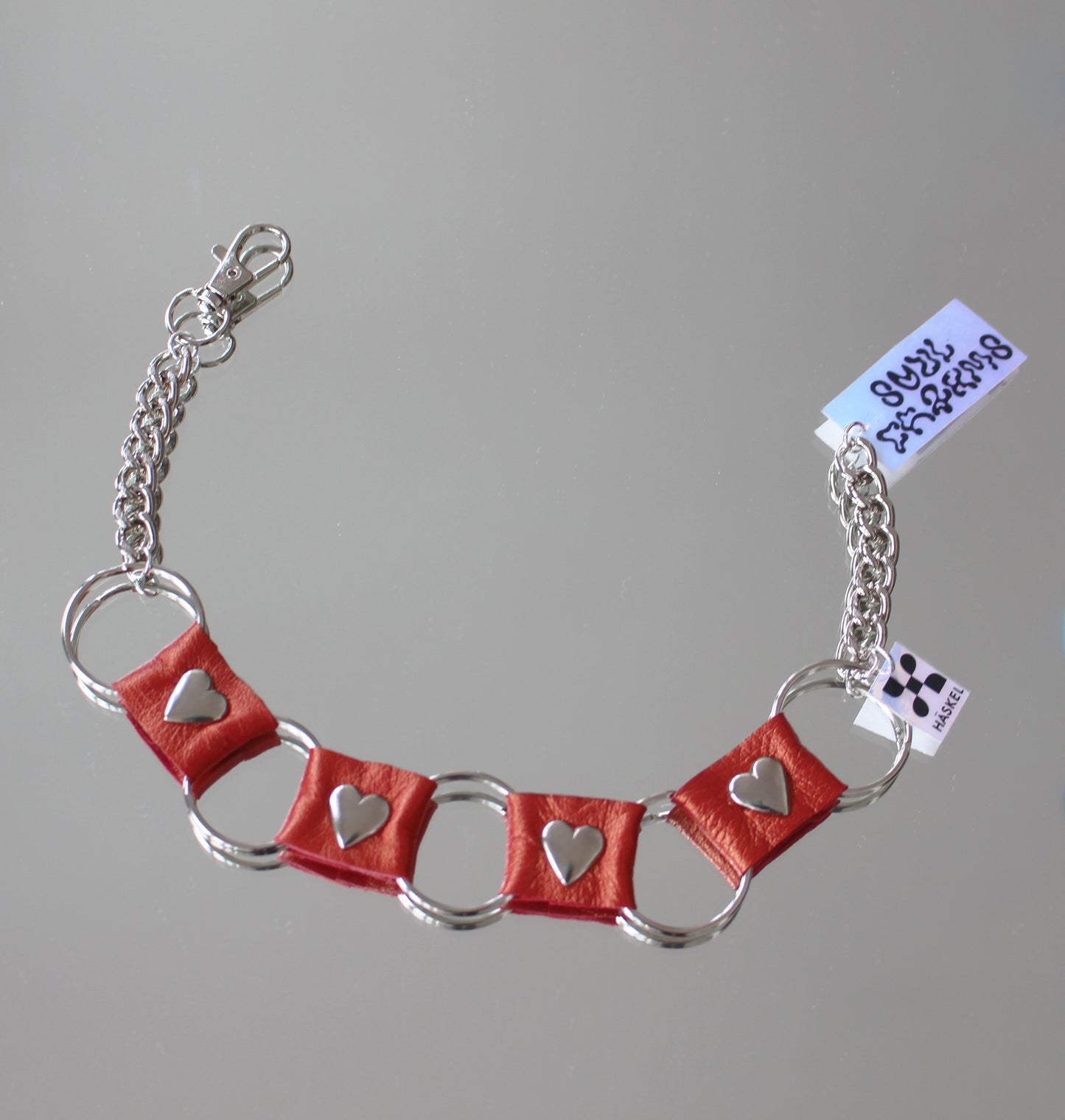 A AB ACHOKER RED HEART LUX CHOKER