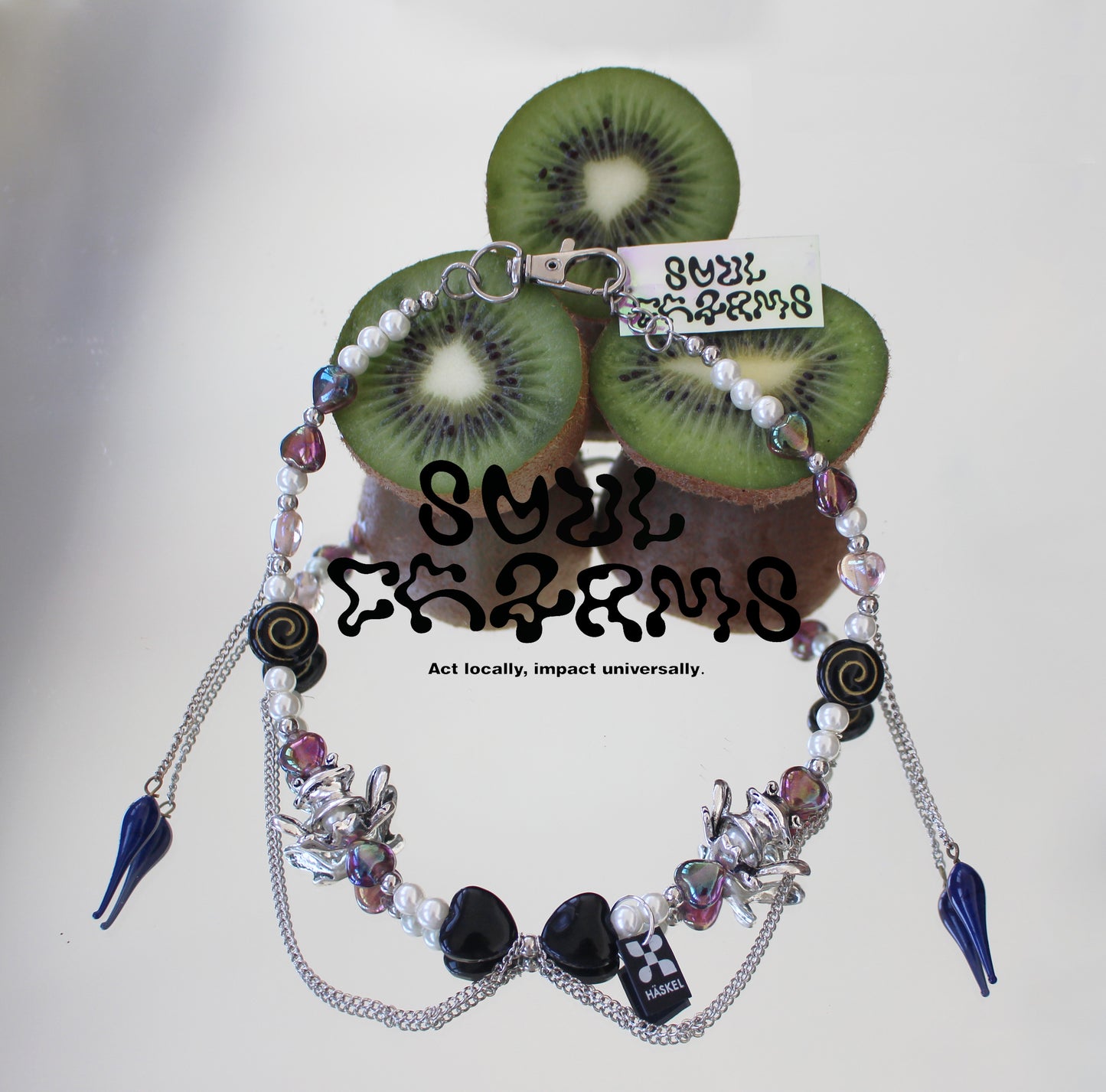 FROG LOVE NECKLACE