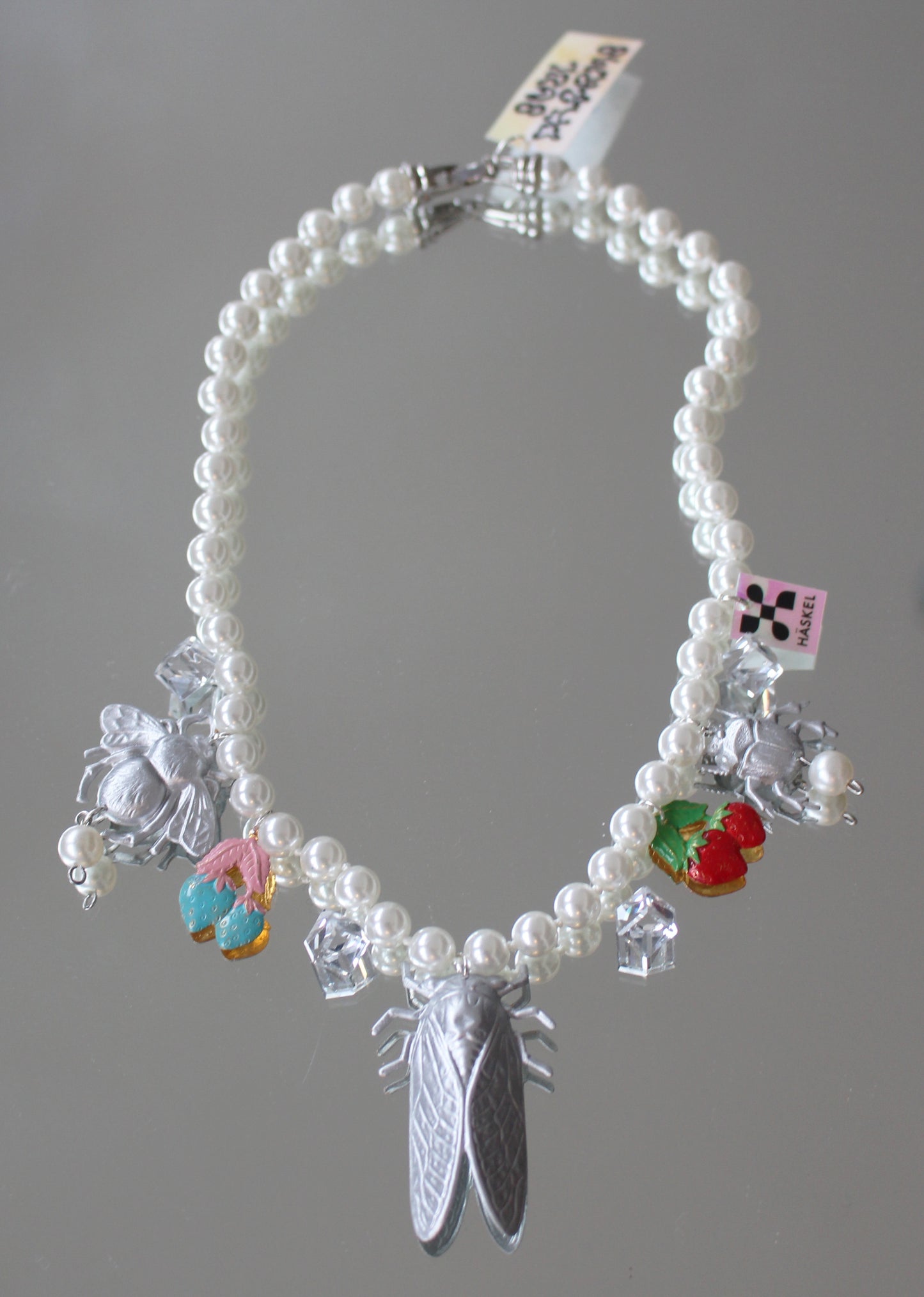 A AB AINSEKT MESS NECKLACE