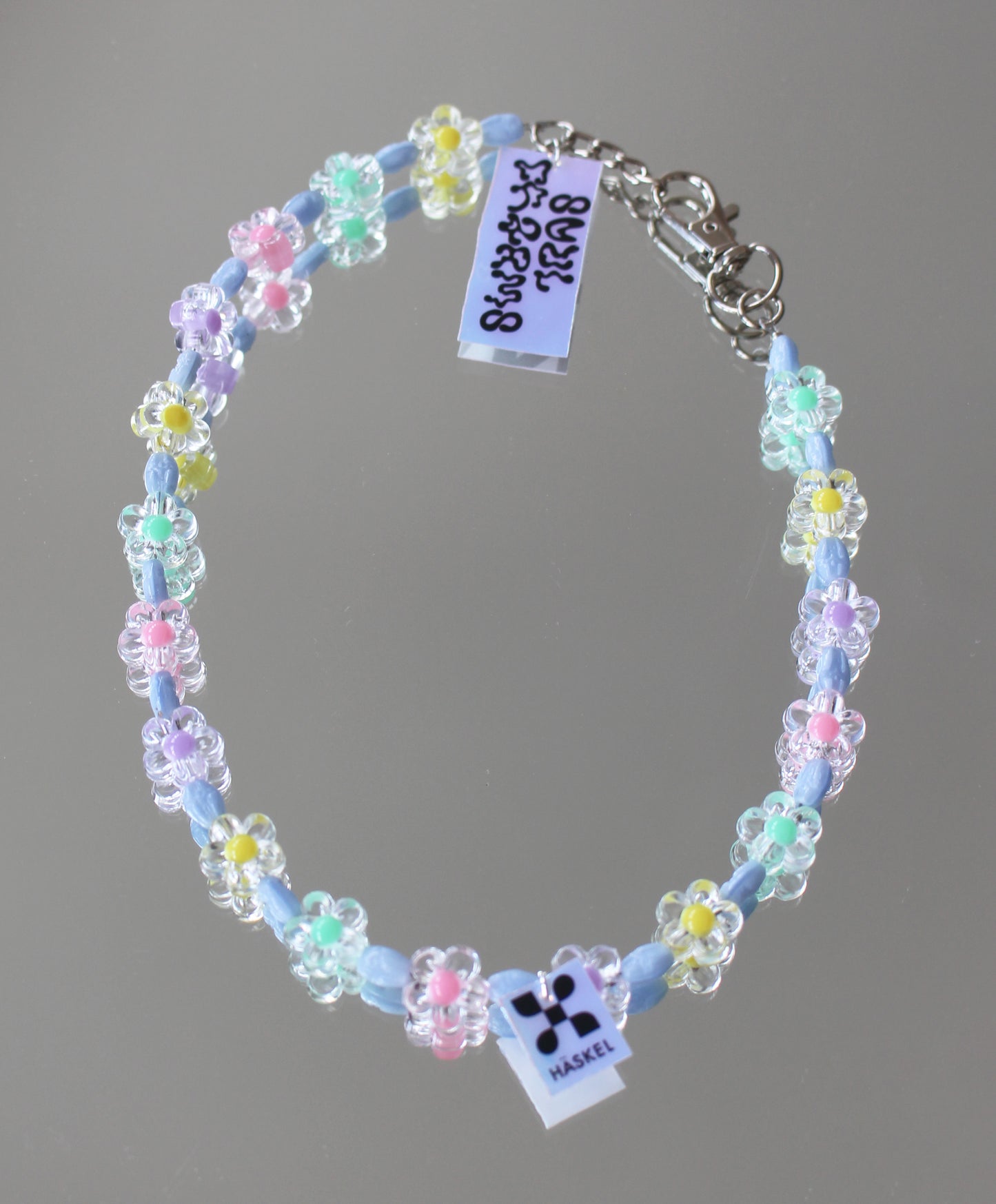 A AB ASPRING FLWER BLUE CHoKER
