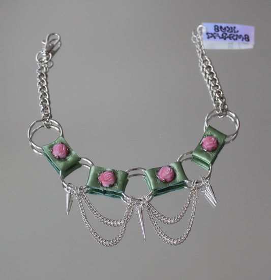 A AB ACHOKER  ROSE CHOKER